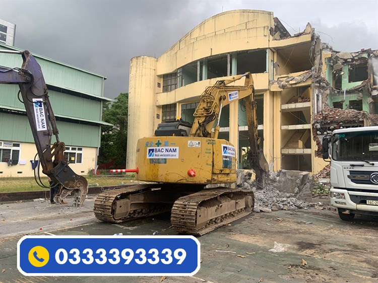 Phá dỡ cải tạo công trình tại 24 phố Tràng Tiền, Hoàn Kiếm, Hà Nội