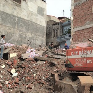 Phá dỡ công trình